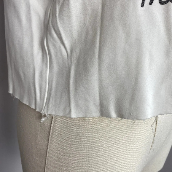 🌸 Disney Vintage Inspired Graphic Crop Top Tee with Mickey & Minnie - Picture 7 of 9